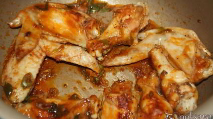 крылышки, запеченные в томатном соке в мультиварке