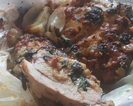 Куриная грудка, фаршированная шпинатом с сыром в орехово-чесночной оплетке