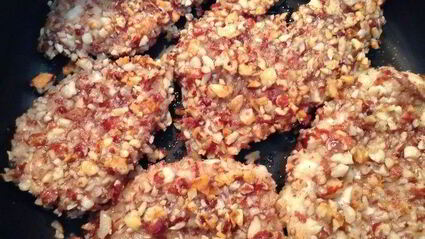 куриная грудка с арахисом и бананами