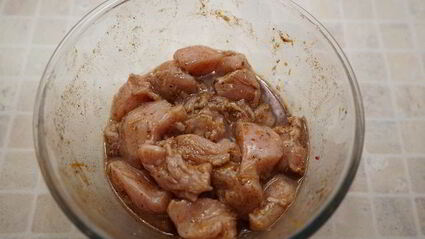 куриное филе с сухофруктами и розмарином