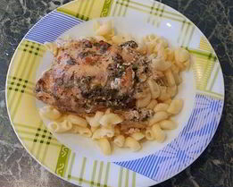 Куриные бедра в сметанном маринаде в духовке