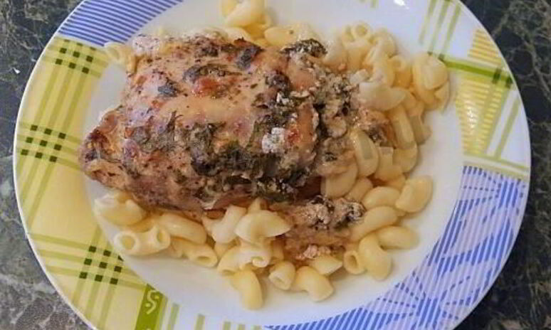 Рецепт куриные бедра в сметанном маринаде в духовке