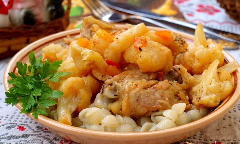 Рецепт куриные бедра жареные с овощами