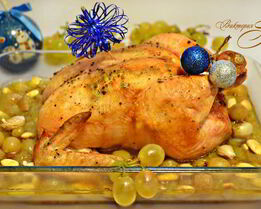 Курица, запеченная с виноградом и миндалем