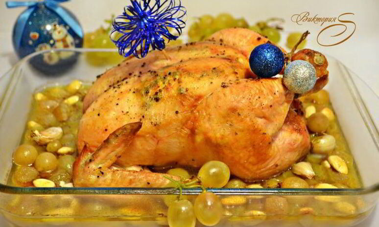 Рецепт курица, запеченная с виноградом и миндалем