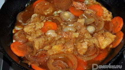 свиная грудинка, запеченная с пивом