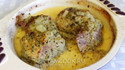 свинина, запеченная с крыжовниковым соусом