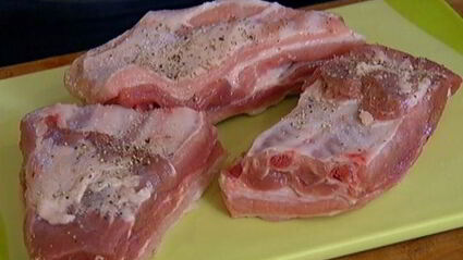 свиные ребрышки с грибами и красной фасолью