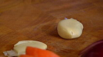 свиные ребрышки с грибами и красной фасолью