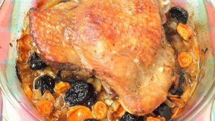 запеченное бедро индейки с черносливом