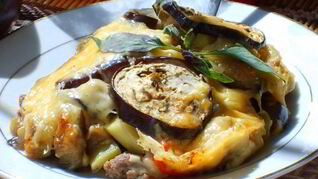 Баклажаны с козьим сыром и базиликом