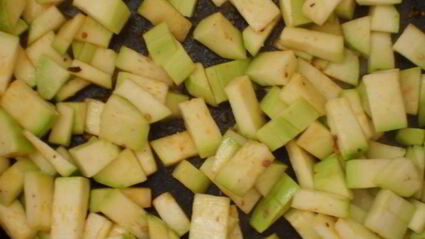 баклажаны с козьим сыром и базиликом