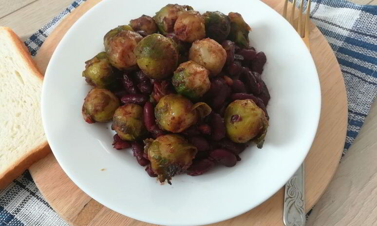 Рецепт брюссельская капуста с красной фасолью