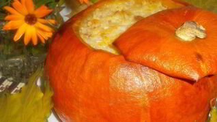 Фаршированная тыква, запеченная в духовке с рисом