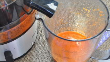 кабачки тушеные в морковном соке c чечевицей