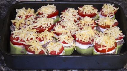 кабачки в духовке с фаршем с сыром