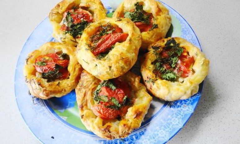 Рецепт кабачки в слоеном тесте запеченные