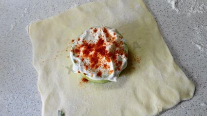 кабачки в слоеном тесте запеченные