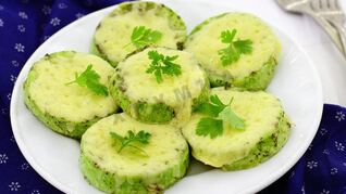 Кабачки запеченные с сыром в мультиварке