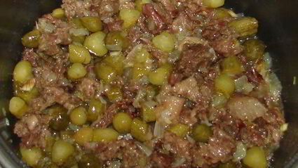 картофель с тушеной говядиной в мультиварке