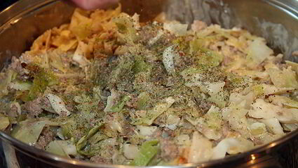 тушеная капуста под соусом