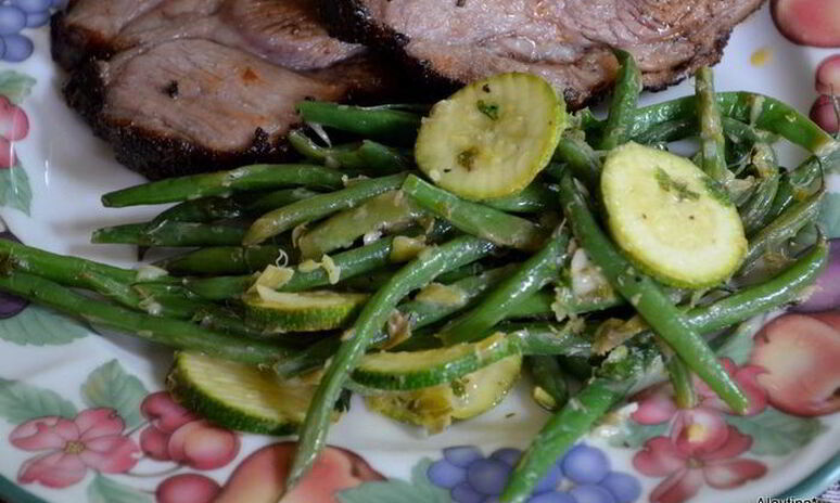Рецепт зеленая фасоль и цукини с соусом verte