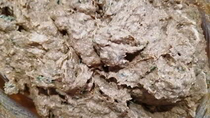 гедза с паштетом из тунца и куриной печенью