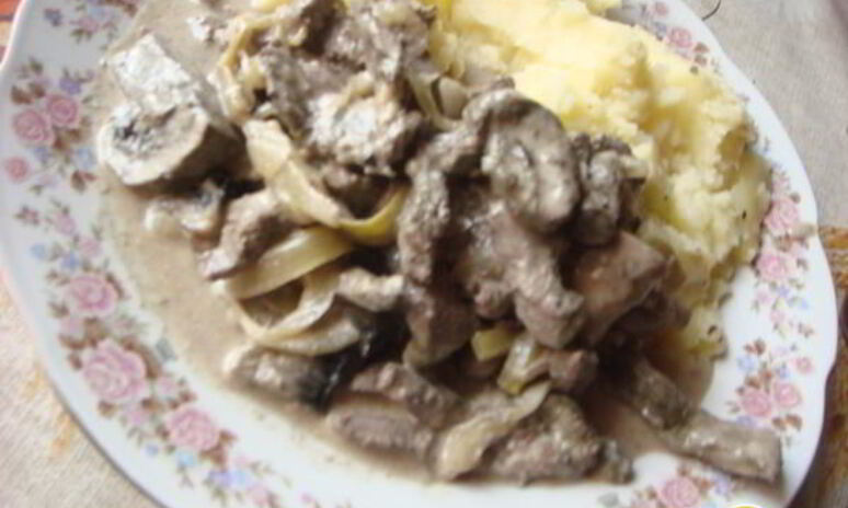 Рецепт говяжья печень, тушеная с овощами
