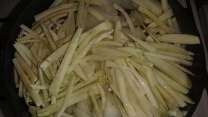 говяжья печень, тушеная с овощами