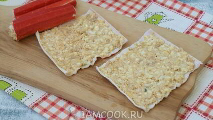 крабовые палочки, фаршированные печенью трески
