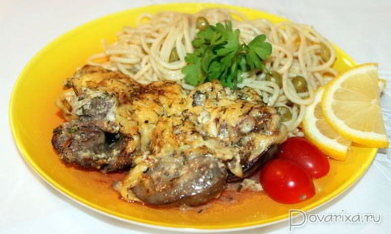 Рецепт куриная печень под сырным соусом