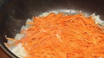 куриная печень с луком и морковью