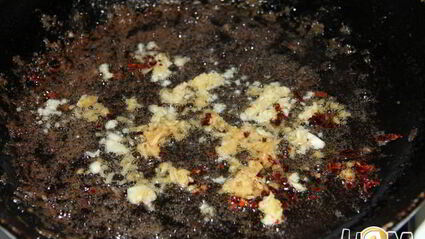 куриная печень с овощами по-китайски