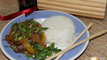 куриная печень с овощами по-китайски