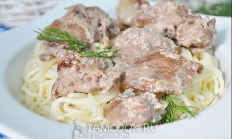 Рецепт куриная печень тушеная в сметане