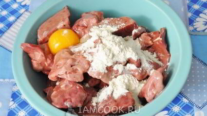 куриная печень тушеная в сметане