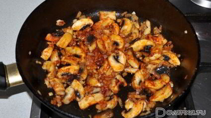 куриная печенка с грибами и белым вином