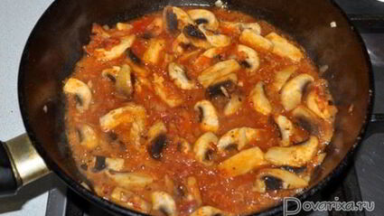 куриная печенка с грибами и белым вином