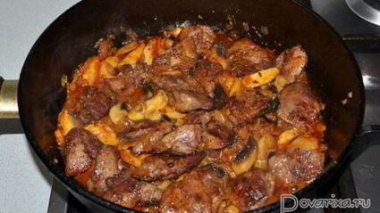 куриная печенка с грибами и белым вином