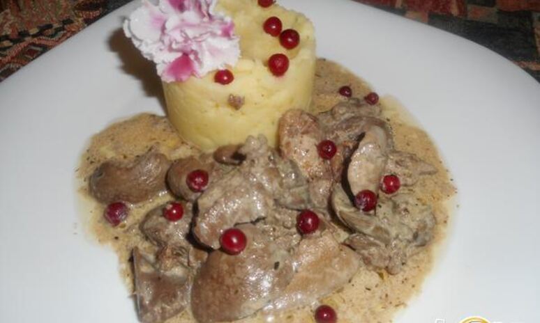 Рецепт печень кролика в сливочном соусе