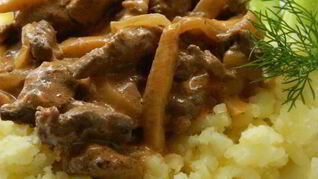 Печень по-строгановски