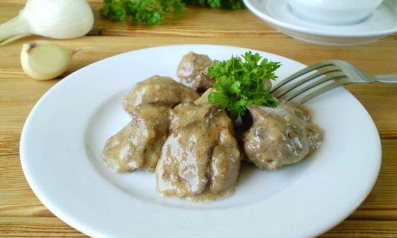Рецепт печень, тушеная в сметане