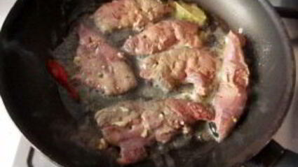 жареная телячья печень