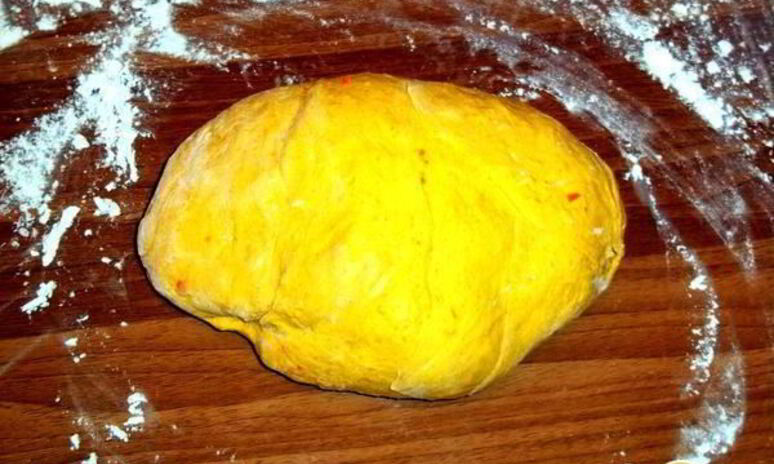 Рецепт морковно-шафрановое пельменное тесто