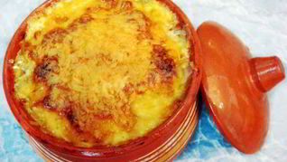 Пельмени с сыром в горшочке в духовке