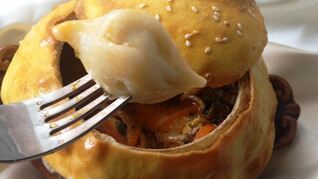 Пельмени в горшочках