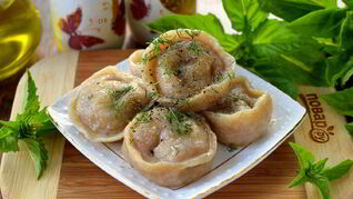 Вегетарианские пельмени с кабачками