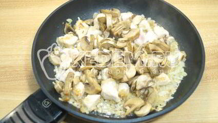 плов с курицей и грибами