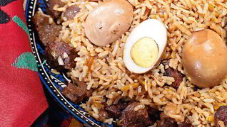 Плов с яйцом