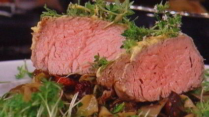 филе телятины под апельсиново-горчичным соусом с грибным рагу